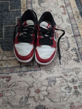 Jordan Kids Low-Top Sneakers in Red, White, and Black